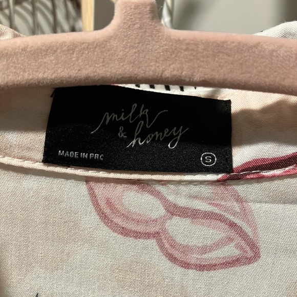 Button Down Blouse-OS! - Picture 2 of 8